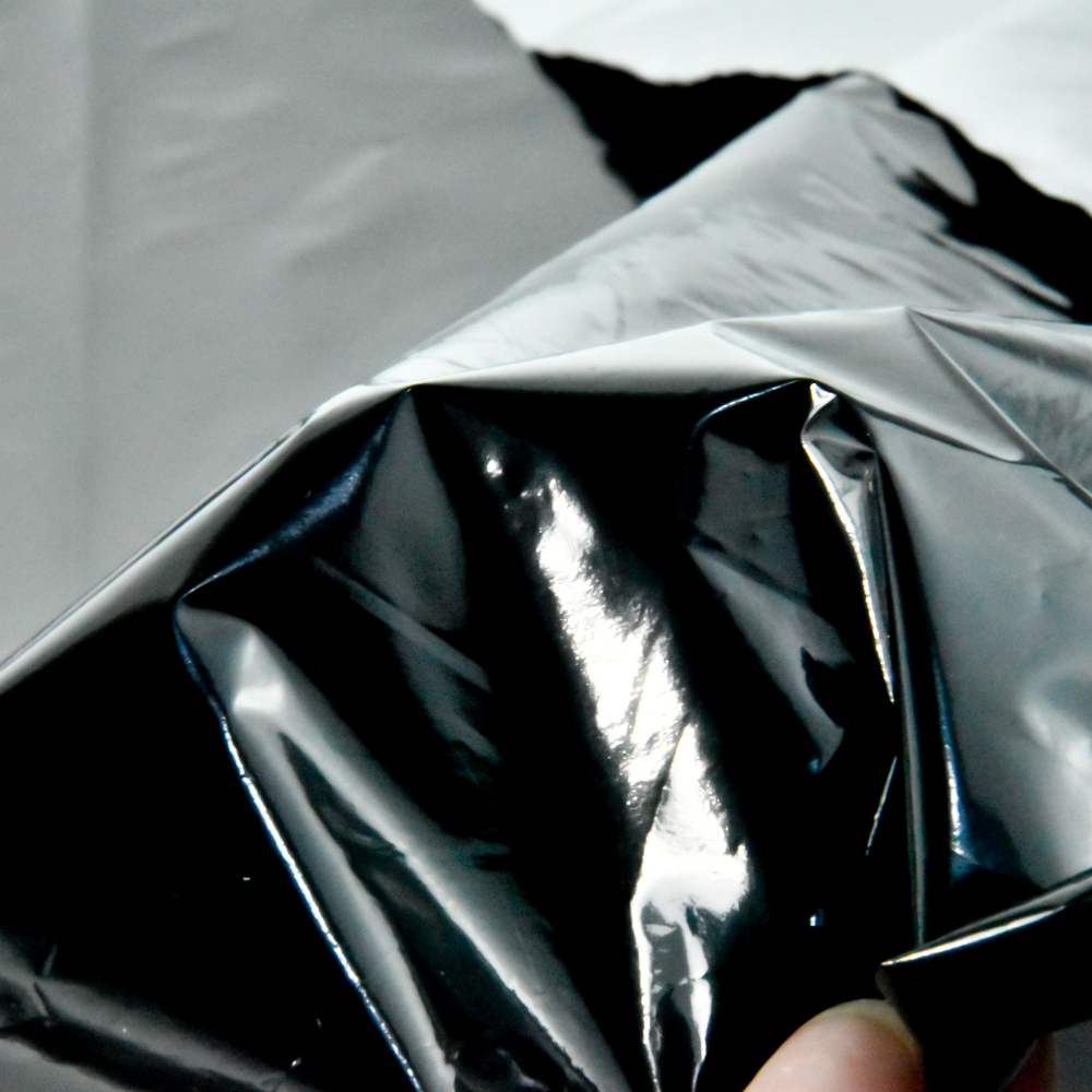 Film de paillis en plastique agricole noir et argenté en plastique